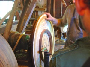 Turning and oval frame