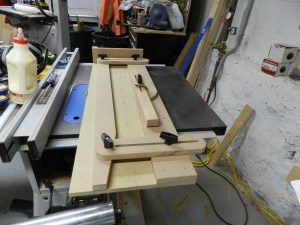 Completed tapering jig ready to adjust to the needs of your work.