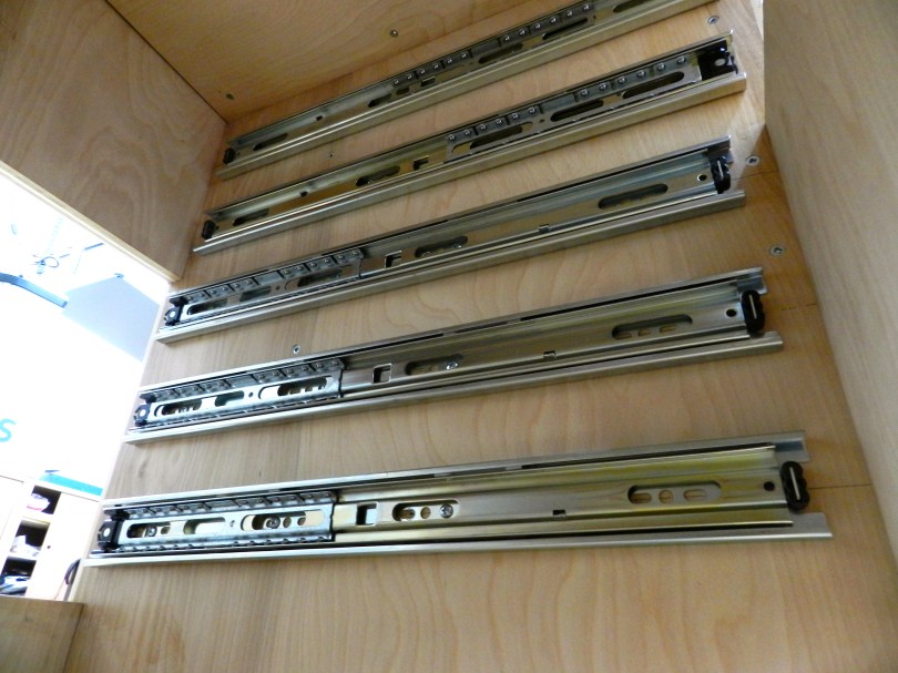 Installing the drawer guides