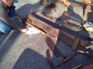 1897 Folding Sawing Machine