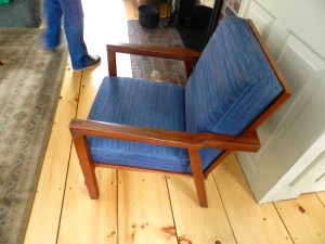 Expressed joinery and clean lines on this comfortable chair