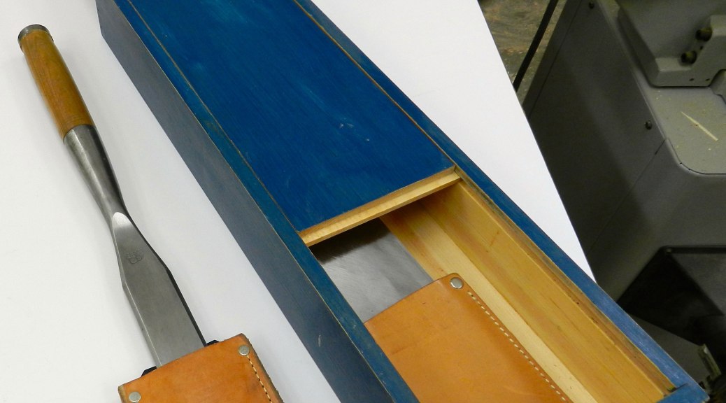 Sliding top timber framing chisel box