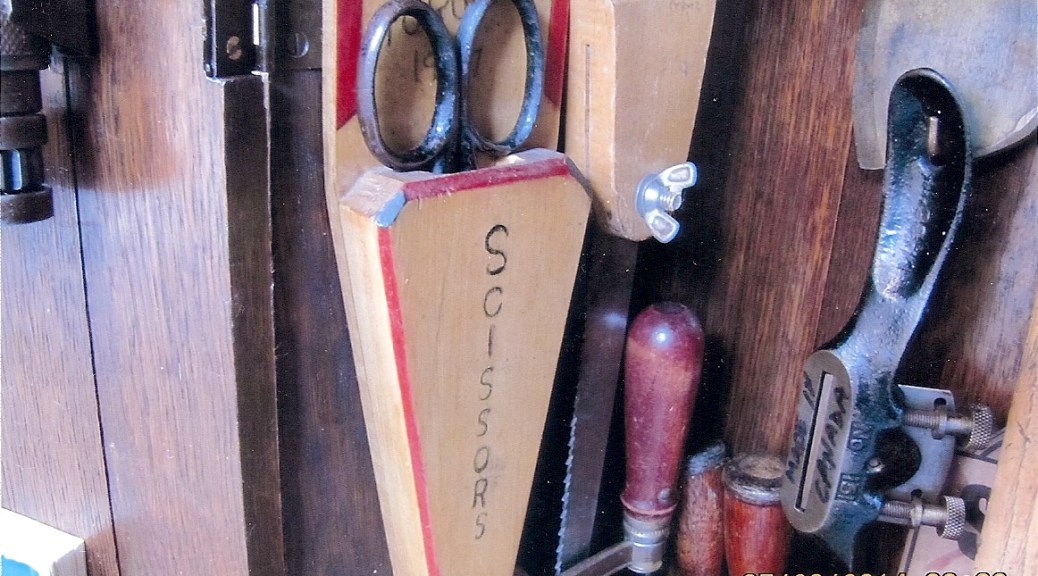 Scissors Holder in its natural habitat