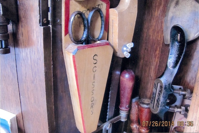 Scissors Holder in its natural habitat