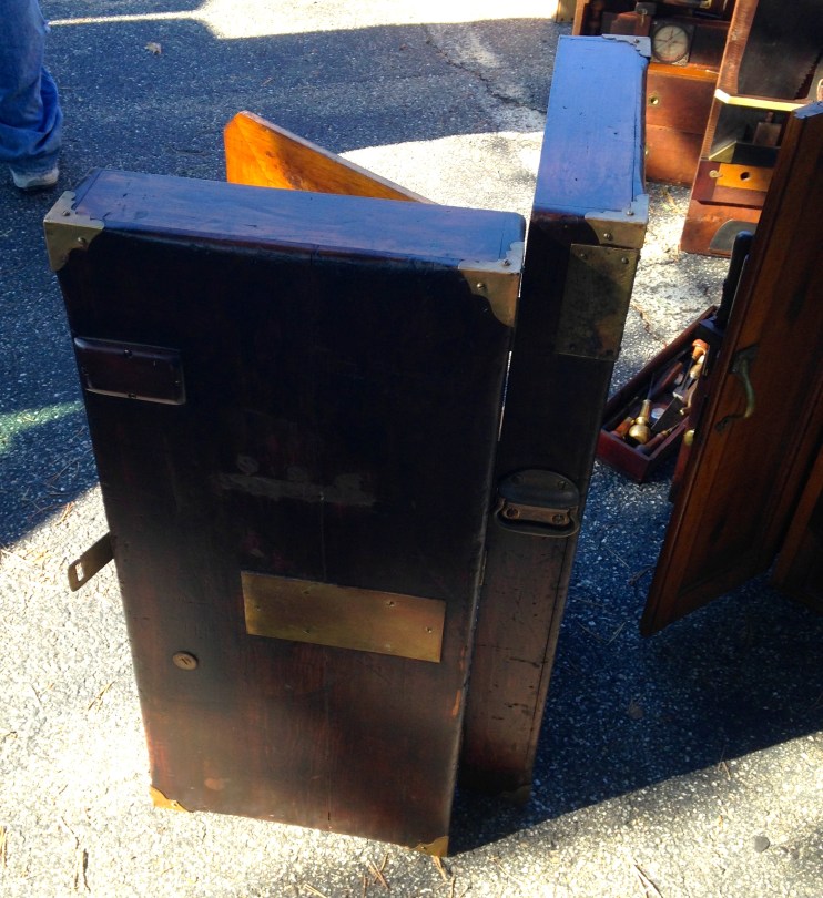 Back of the right cabinet