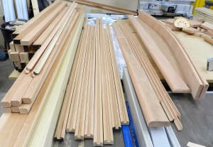 Sampling of the MANY moldings