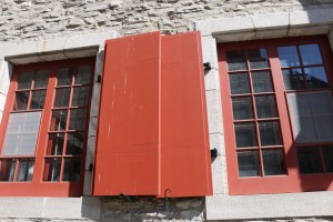 Flush tapered dovetailed battens